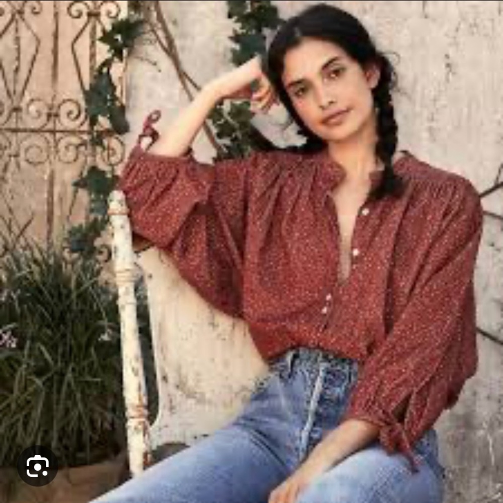 Doen O’Keefe blouse in burgundy California wildflower.